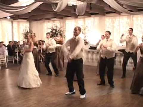 エイミーとジョントレーシーWedding-- 夜の熱のダンス