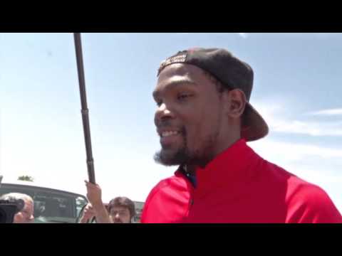 kevin - A day after he pledged $1 million dollars to help tornado victims, Oklahoma City Thunder star Kevin Durant visited the disaster area. (May 22)
