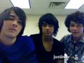 APPLE SAUCE HEHEHEHE NICK AND HIS DOG TAG                        LOOK AT NICKS FACE AT THE END OF THE VIDEO