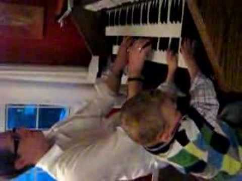 Tune: Ellacombe on the organ with some modern accompaniment