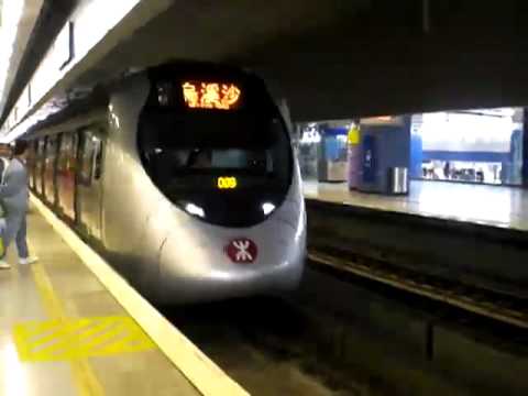 港鐵(前九鐵)SP1900(千九列車)駛入大圍(車)站