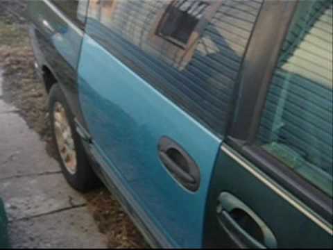 CrazyCarClub – 1996 Dodge Grand Caravan Sliding Door Removal And Replacement