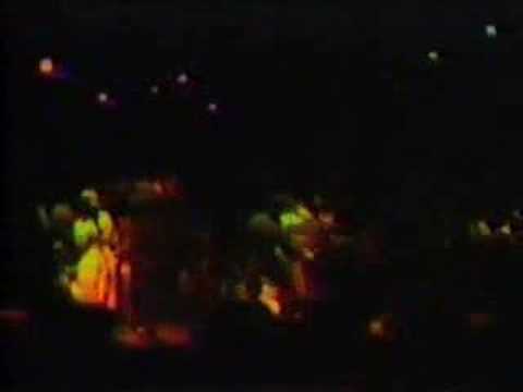 Funkadelic:  溝、第1部の下の1つの国