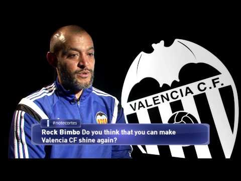 Valencia CF: Fans interview Nuno via VCF's Twitter and Facebook official channels