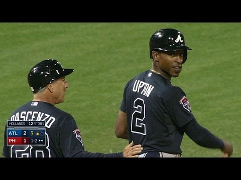 Video: J. Upton sends brother to the grass on liner