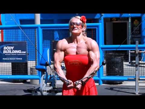 muscle woman domination
