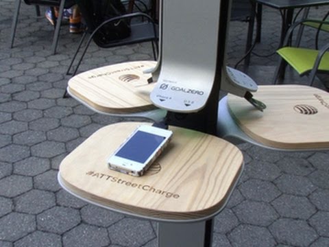 AT&T - AT&T is testing solar-powered mobile charging stations around parks in New York. CNET's Bridget Carey explains how the pilot program works.
