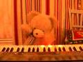 nounours au piano