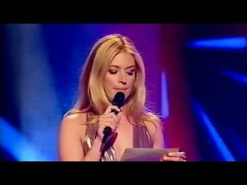 How To Silence An Unruly Crowd