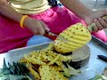 How to peel a pineapple