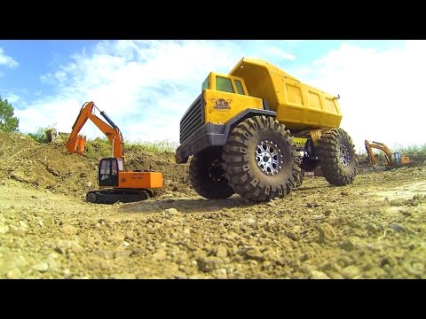 RC ADVENTURES - Mining Trucks transport Pay Dirt - Radio Control Construction Pit