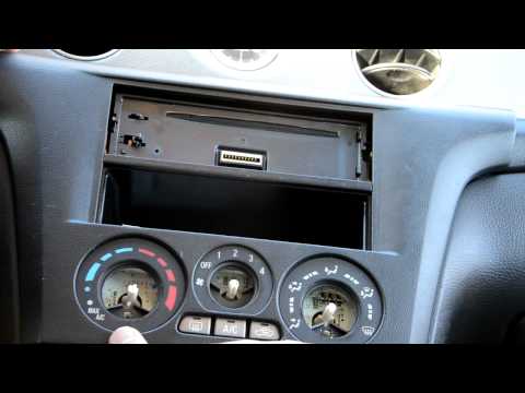 Radio change in Mitsubishi Outlander 2005