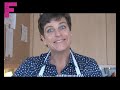 Production, caméra et montage: Régine Buxtorf Vous savez, ces biscuits qui craquent sous la dent, puis fondent dans la bouche et qui vous rendent accro en moins de 3. Les tuiles justement ! La bonne nouvelle en plus ? C'est ultra simple à faire. Oubliez un instant votre bikini et lancez-vous...
