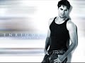 Bekijk muziek clip van Enrique Iglesias met Muñeca Cruel