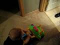 videos de Walking to the bathroom