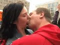 Kisses! Flashmob am Alexanderplatz! Kisses! Flashmob am Alexanderplatz!