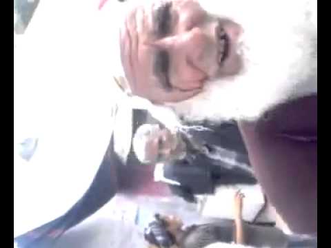 ‫الشهيد المسن العرومي.. لحظات قبل استشهاده‬‎