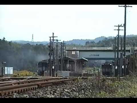 参宮線キハ181系　修学旅行臨時列車行違い