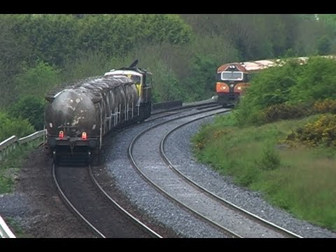Dublin Cork Line - Iarnród Éireann's 071 class No. 086 leads a rake of sixteen, four wheeled, cement wagons on a Dublin North Wall - Tullamore, Co. Offaly cement working seen p...