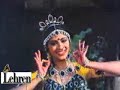 une fille damputé parle et danse