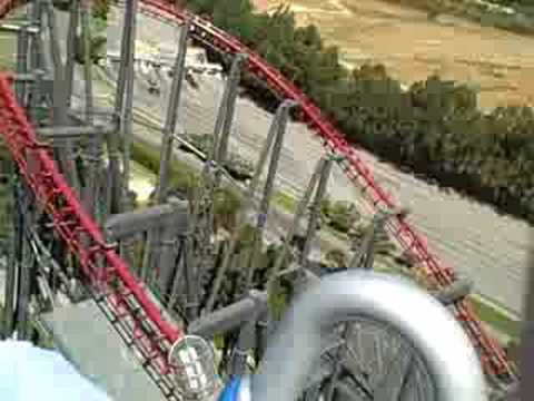 six flags magic mountain - I'm actually holding the camera pretty steady, all the crazy motion you see here is the rollercoaster. Definitely the craziest ride I've ever been on. This r...