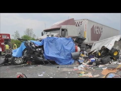 Kumpulan rekaman kejadian kecelakaan karena texting sambil mengemudi