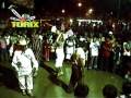 Videoclip: Baile con la cabeza de cochino
