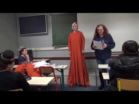 conference reconstitution du costume medieval 1 un exemple dune tenue noble au xiiie