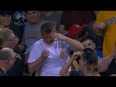 Pirates Fan Going For Foul Ball Gets An Entire Order Of Nachos To The Face