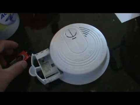 how to turn smoke alarm off