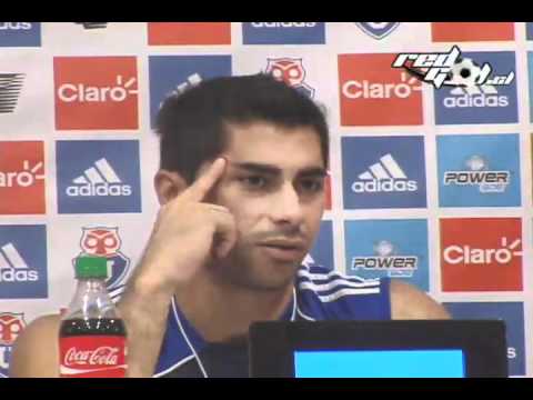 Johnny Herrera en conferencia