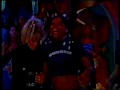 Adriana Bombom canta