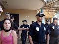 Reitor da UFMS tenta agredir acad�micos
