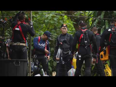 HELDEN IM HÖHLENDRAMA: Thailand feiert die Rettungs ...