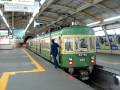 videos de 江ノ電 305+355 藤沢駅出発