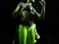 Biane, a maior bunda do mundo dan�ando Cr�u em Porto Seguro