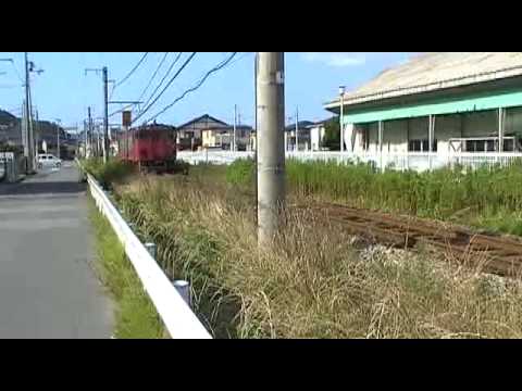 江原踏切と第一坪中踏切の中間で撮るキハ41-2004