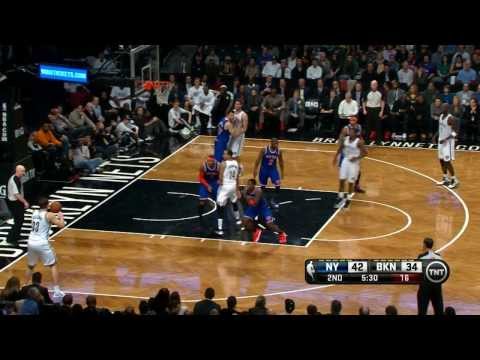 Video: Shaun Livingston Serves Up the Sweet Behind-the-Back Dish