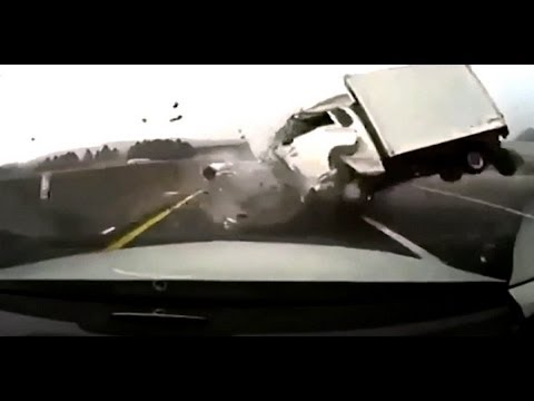 wrecks - http://eyewitnessvideos.blogspot.com Over 40 insane car accidents rolled into 1 compilation! *Not Suitable For Children* Please Drive Safe and Subscribe! Con...