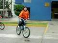 Derrapando con bicicleta - 1de2