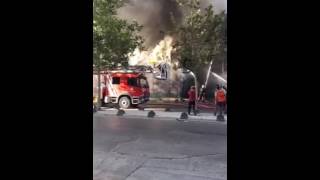 istanbul ataşehirde patlama ardından büyük yangın periscope yayını