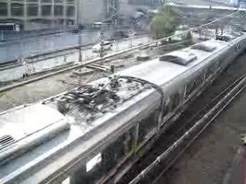２０７系入線＆発車(宝塚駅)