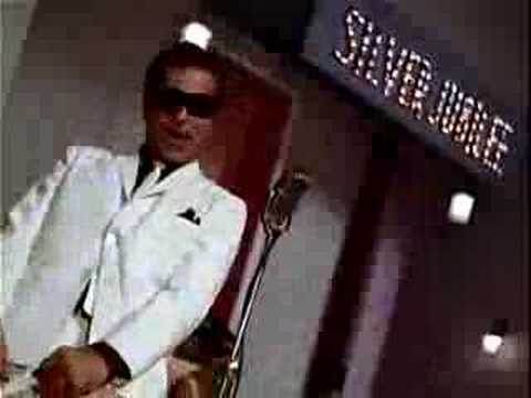 Gumnaam - the Bollywood version of ...
