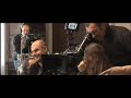 une semaine sur deux (et la moiti� des vacances scolaires), un film de ivan calb�rac, avec mathilde seigner et bernard campan. sortie en salle le 22 juillet 2009. l�a, douze ans, aurait aim� vivre dans une autre famille... une famille o� l'on ne se s�pare pas, o� l'on n'a pas deux maisons... une famille o� sa m�re la comprendrait mieux, o� son p�re aurait un peu plus les pieds sur terre et o� son petit fr�re �colo ne lui reprocherait pas son temps pass� sous la douche sous pr�texte qu'il n'y aura bient�t plus d'eau sur la plan�te...