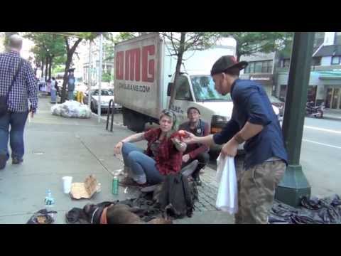 how to help homeless people
