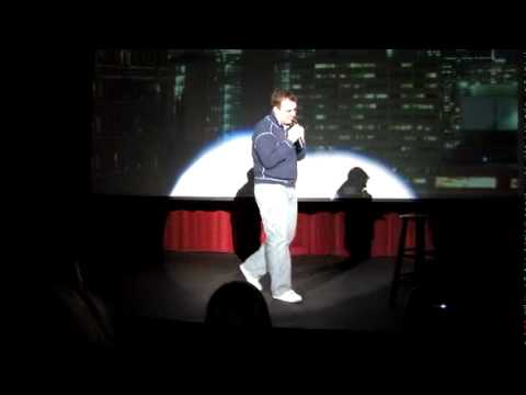 stand up comedy Funny Humor - See more Humor U videos: http://www.youtube.com/user/theofficialHumorU See James at Humor U's shows, go to http://humoru.org for details. James jokes about l...