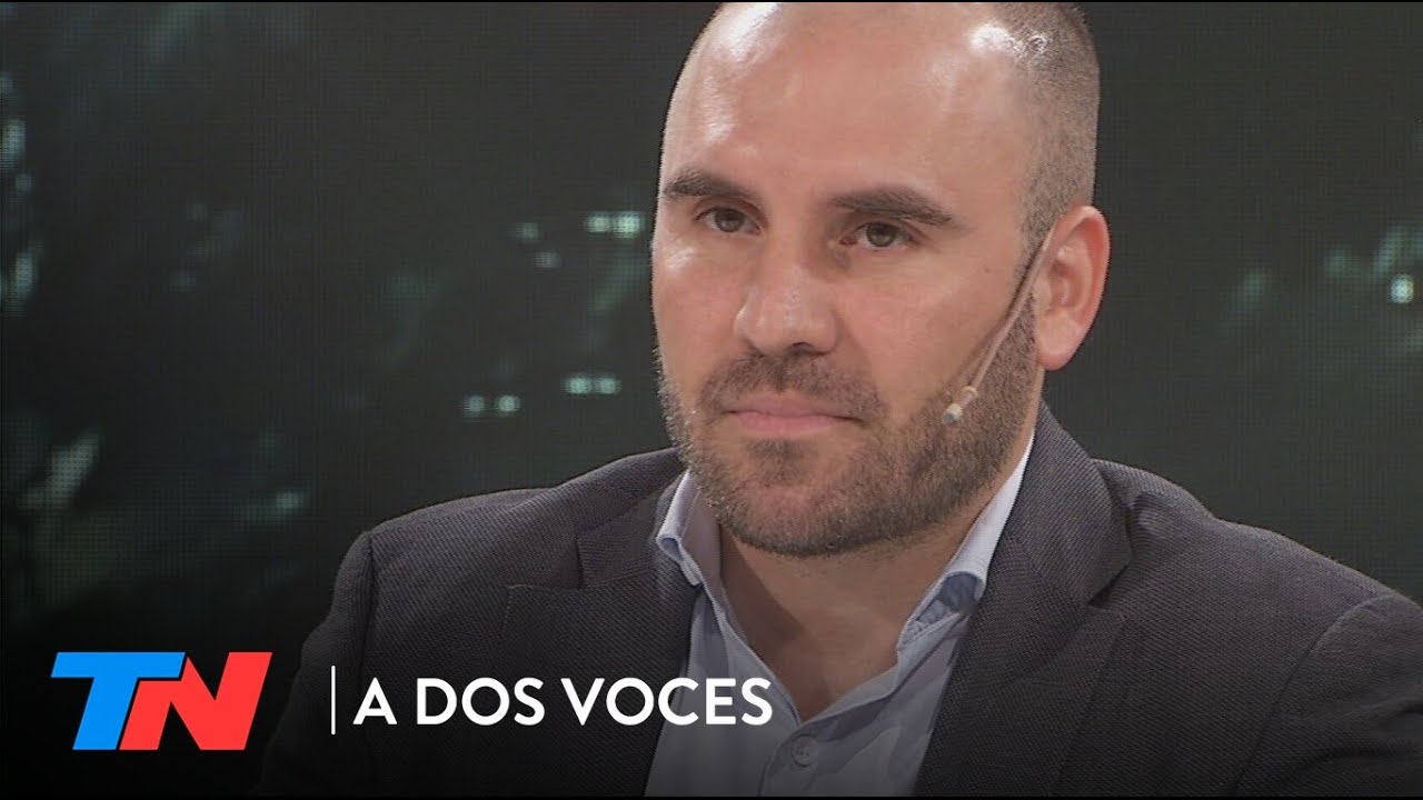 Según Guzmán, la idea de dolarizar la economía argentina "es un delirio"
