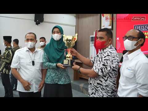 Bupati Batu Bara Serahkan Piala Bergilir Lomba Potensi dan Inovasi Desa 2021