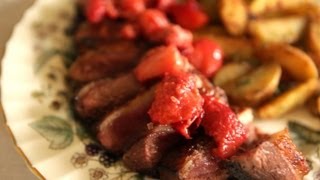 Eendenborst met rood fruit