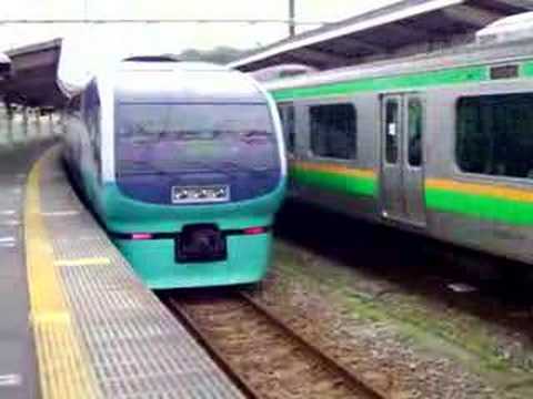 251系とE231系の出会い　伊東駅